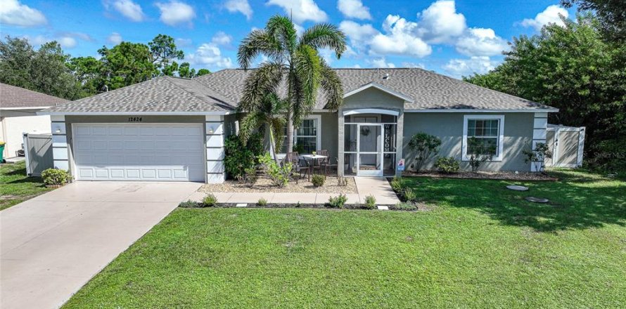 Villa ou maison à Port Charlotte, Floride 3 chambres, 149.39 m2 № 1346479