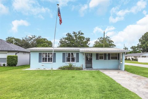 House in Saint Cloud, Florida 2 bedrooms, 79.15 sq.m. № 1351118 - photo 1