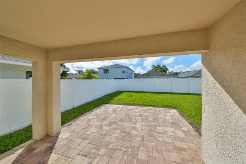 House in Land O' Lakes, Florida 3 bedrooms, 122.91 sq.m. № 1347113 - photo 29