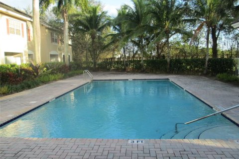Townhouse in Plantation, Florida 3 bedrooms, 155.33 sq.m. № 976360 - photo 2