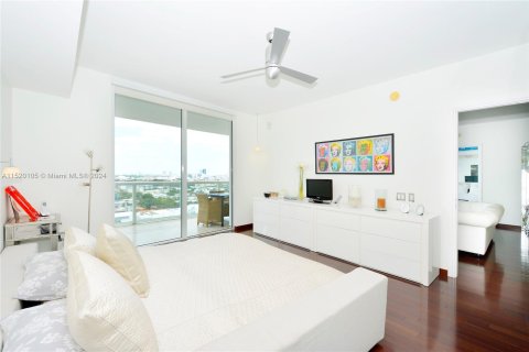 Condominio en venta en Miami Beach, Florida, 2 dormitorios, 134.89 m2 № 967576 - foto 2