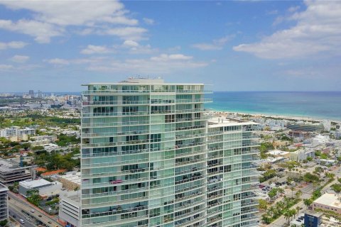 Condo in Miami Beach, Florida, 2 bedrooms  № 967576 - photo 20