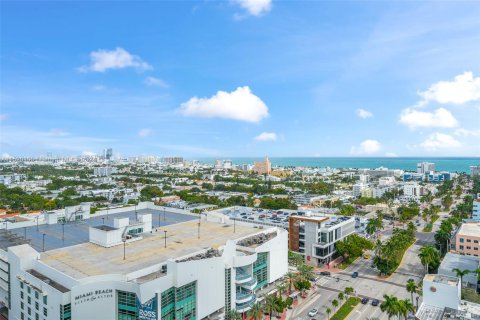 Condo in Miami Beach, Florida, 2 bedrooms  № 967576 - photo 27