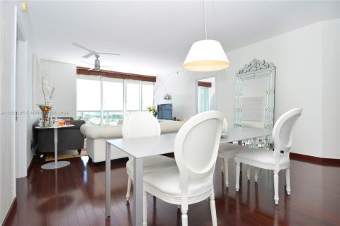 Condominio en venta en Miami Beach, Florida, 2 dormitorios, 134.89 m2 № 967576 - foto 8