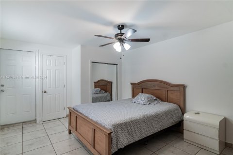 Casa en venta en Hollywood, Florida, 4 dormitorios № 967896 - foto 23
