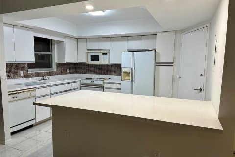 Copropriété à vendre à Miami, Floride: 2 chambres, 105.91 m2 № 1383047 - photo 5