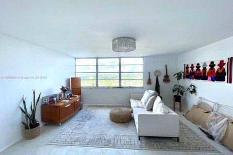 Condominio en venta en Miami, Florida, 2 dormitorios, 105.91 m2 № 1383047 - foto 9