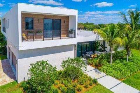 Casa en venta en Weston, Florida, 5 dormitorios, 513.75 m2 № 963068 - foto 2