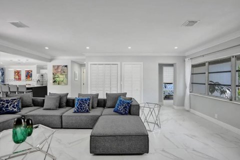Casa en venta en Hollywood, Florida, 5 dormitorios, 203.36 m2 № 963111 - foto 9