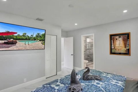 Casa en venta en Hollywood, Florida, 5 dormitorios, 203.36 m2 № 963111 - foto 27