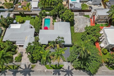 Casa en venta en Hollywood, Florida, 5 dormitorios, 203.36 m2 № 963111 - foto 5