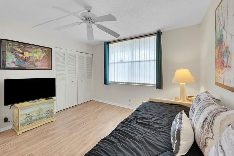 Condo in Delray Beach, Florida, 2 bedrooms  № 1099925 - photo 18