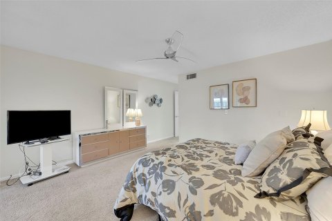 Condo in Delray Beach, Florida, 2 bedrooms  № 1099925 - photo 23