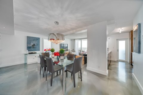 Copropriété à vendre à Fort Lauderdale, Floride: 2 chambres, 111.48 m2 № 1099972 - photo 30