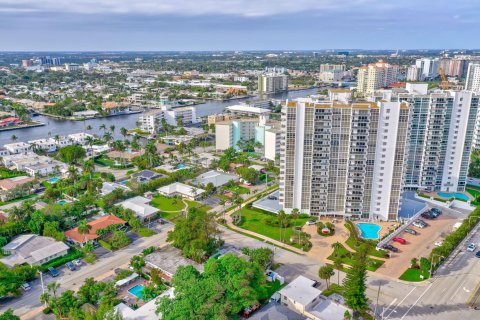 Condo in Fort Lauderdale, Florida, 2 bedrooms  № 1099972 - photo 3