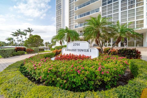 Condo in Fort Lauderdale, Florida, 2 bedrooms  № 1099972 - photo 10