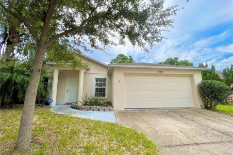 Villa ou maison à louer à Auburndale, Floride: 3 chambres, 97.83 m2 № 1340243 - photo 1