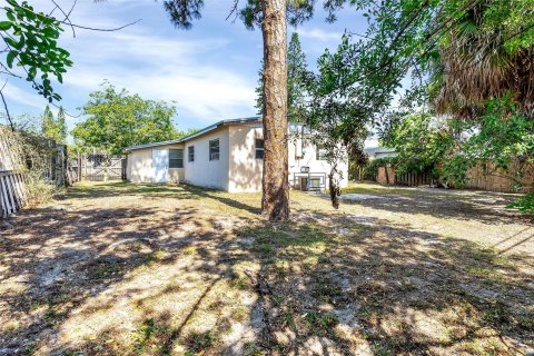 Villa ou maison à vendre à Fort Lauderdale, Floride: 3 chambres, 113.34 m2 № 1187650 - photo 1