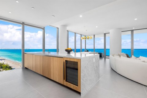 Copropriété à vendre à Hallandale Beach, Floride: 3 chambres, 270.62 m2 № 1358760 - photo 10