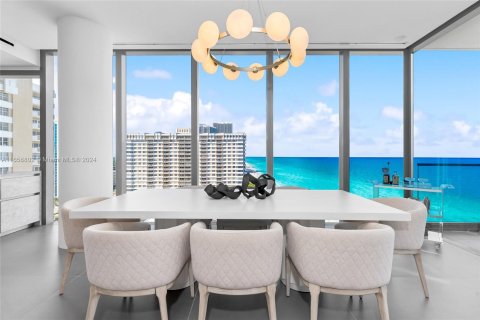 Copropriété à vendre à Hallandale Beach, Floride: 3 chambres, 270.62 m2 № 1358760 - photo 8