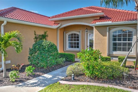 Casa en venta en North Port, Florida, 3 dormitorios, 152.36 m2 № 1170132 - foto 3