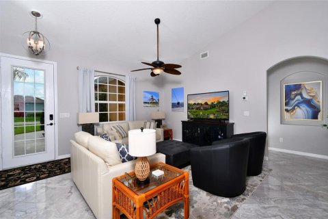 Casa en venta en North Port, Florida, 3 dormitorios, 152.36 m2 № 1170132 - foto 5