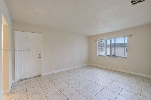 Condominio en venta en Lauderhill, Florida, 3 dormitorios, 125.42 m2 № 884218 - foto 7