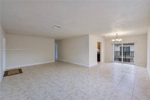 Copropriété à vendre à Lauderhill, Floride: 3 chambres, 125.42 m2 № 884218 - photo 4