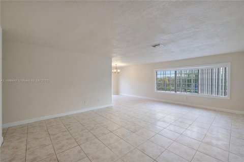 Copropriété à vendre à Lauderhill, Floride: 3 chambres, 125.42 m2 № 884218 - photo 3