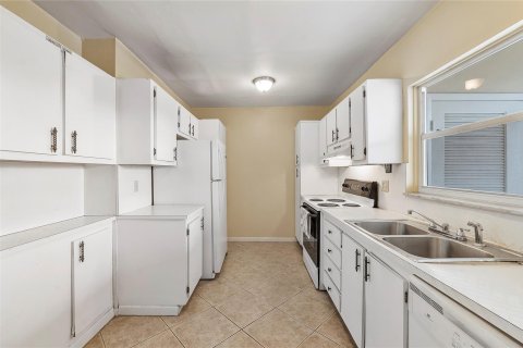 Condominio en venta en Sunrise, Florida, 3 dormitorios, 112.41 m2 № 945693 - foto 10