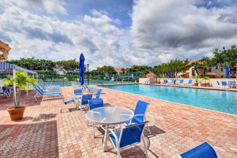 Villa ou maison à vendre à Delray Beach, Floride: 2 chambres, 134.43 m2 № 1005187 - photo 1