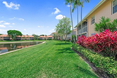 Copropriété à vendre à Boynton Beach, Floride: 2 chambres, 169.27 m2 № 1177322 - photo 1