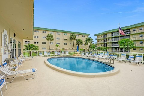 Condominio en venta en Deerfield Beach, Florida, 2 dormitorios, 101.26 m2 № 1098904 - foto 8