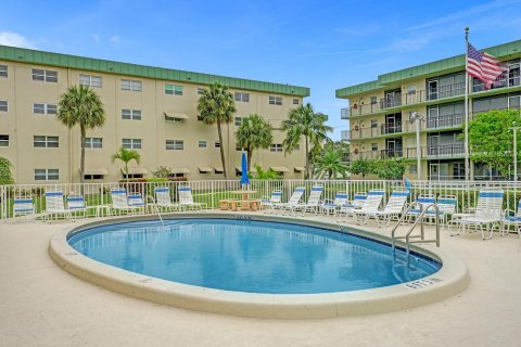 Condominio en venta en Deerfield Beach, Florida, 2 dormitorios, 101.26 m2 № 1098904 - foto 7