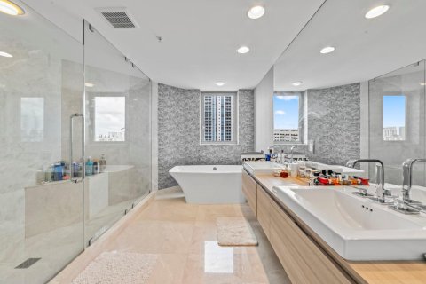 Condo in Aventura, Florida, 2 bedrooms  № 1225865 - photo 6