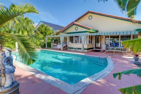Villa ou maison à vendre à Pompano Beach, Floride: 3 chambres, 251.21 m2 № 880908 - photo 29