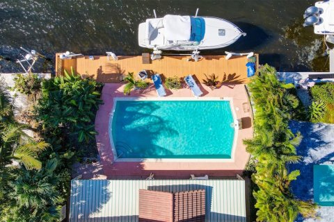 Villa ou maison à vendre à Pompano Beach, Floride: 3 chambres, 251.21 m2 № 880908 - photo 17