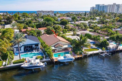 Villa ou maison à vendre à Pompano Beach, Floride: 3 chambres, 251.21 m2 № 880908 - photo 13