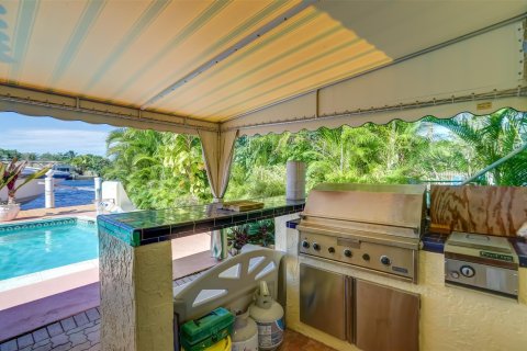 Villa ou maison à vendre à Pompano Beach, Floride: 3 chambres, 251.21 m2 № 880908 - photo 24