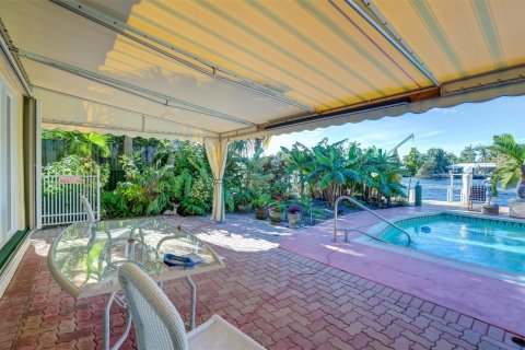 Villa ou maison à vendre à Pompano Beach, Floride: 3 chambres, 251.21 m2 № 880908 - photo 25