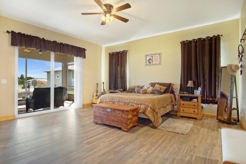 House in Vero Beach, Florida 3 bedrooms, 245.91 sq.m. № 978686 - photo 21