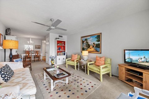 Condo in Stuart, Florida, 2 bedrooms  № 1003796 - photo 17