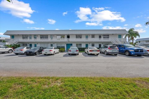 Condo in Stuart, Florida, 2 bedrooms  № 1003796 - photo 25