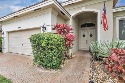 Villa ou maison à vendre à Pembroke Pines, Floride: 4 chambres, 251.02 m2 № 1091753 - photo 3