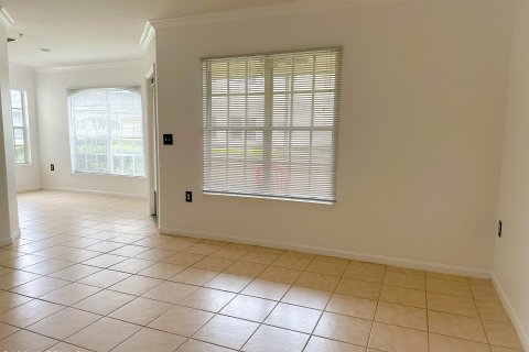 Condo in Jacksonville Beach, Florida, 1 bedroom  № 801511 - photo 3