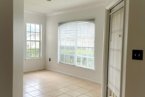 Condo in Jacksonville Beach, Florida, 1 bedroom  № 801511 - photo 4