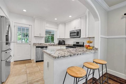 Casa en venta en Hollywood, Florida, 5 dormitorios, 162.58 m2 № 802726 - foto 8