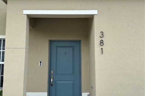 Townhouse in Florida City, Florida 4 bedrooms, 157.93 sq.m. № 1237504 - photo 7