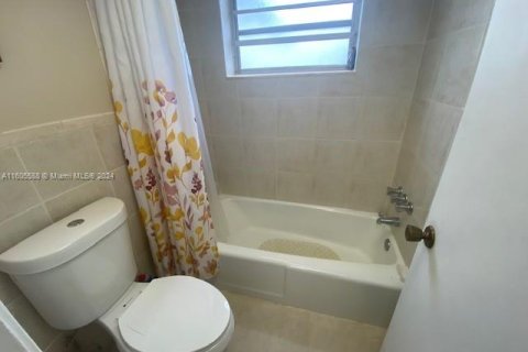 Condo in Fort Lauderdale, Florida, 2 bedrooms  № 1227110 - photo 13