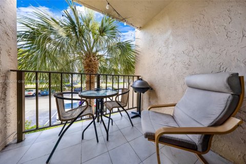 Condominio en venta en Hallandale Beach, Florida, 2 dormitorios, 111.48 m2 № 1077969 - foto 17